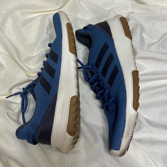 Men’s size 10 Adidas - Picture 2 of 3